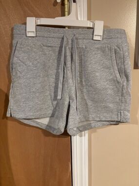 Amazon Essentials Light Gray Knit Drawstring Athletic Shorts